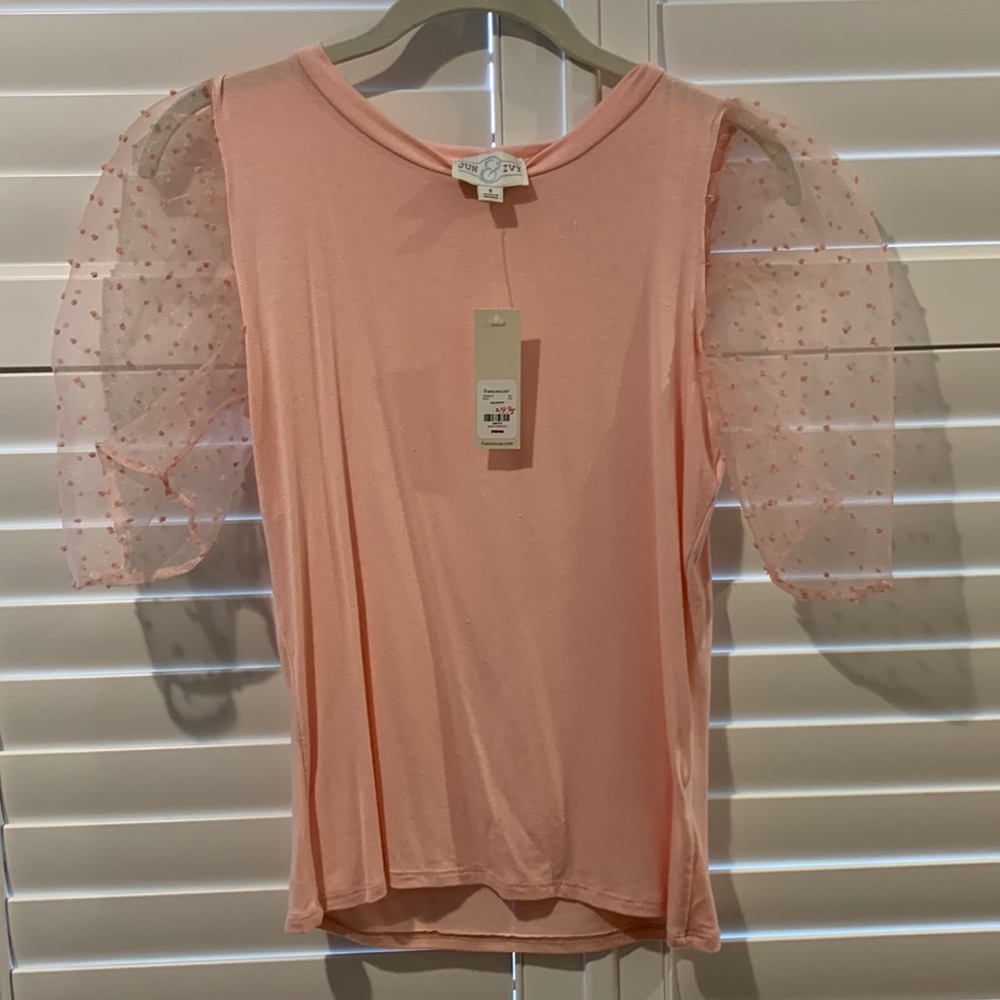 NWT Francesca’s Pink Puff Sleeve Top S